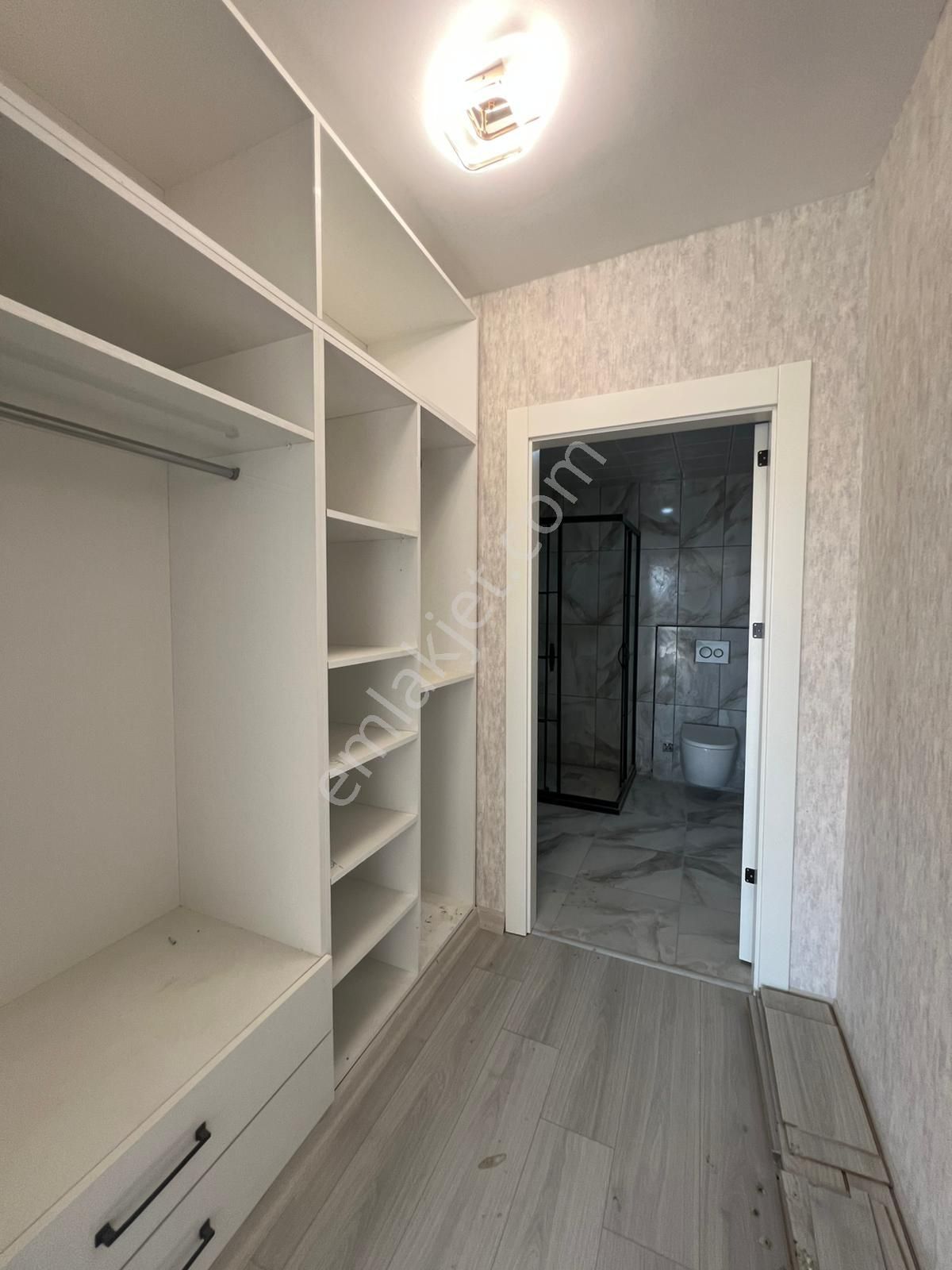 Engin Emlak'tan Manzarlı 4+1 Site İçerisin'de G.odalı Daire - Görsel 11