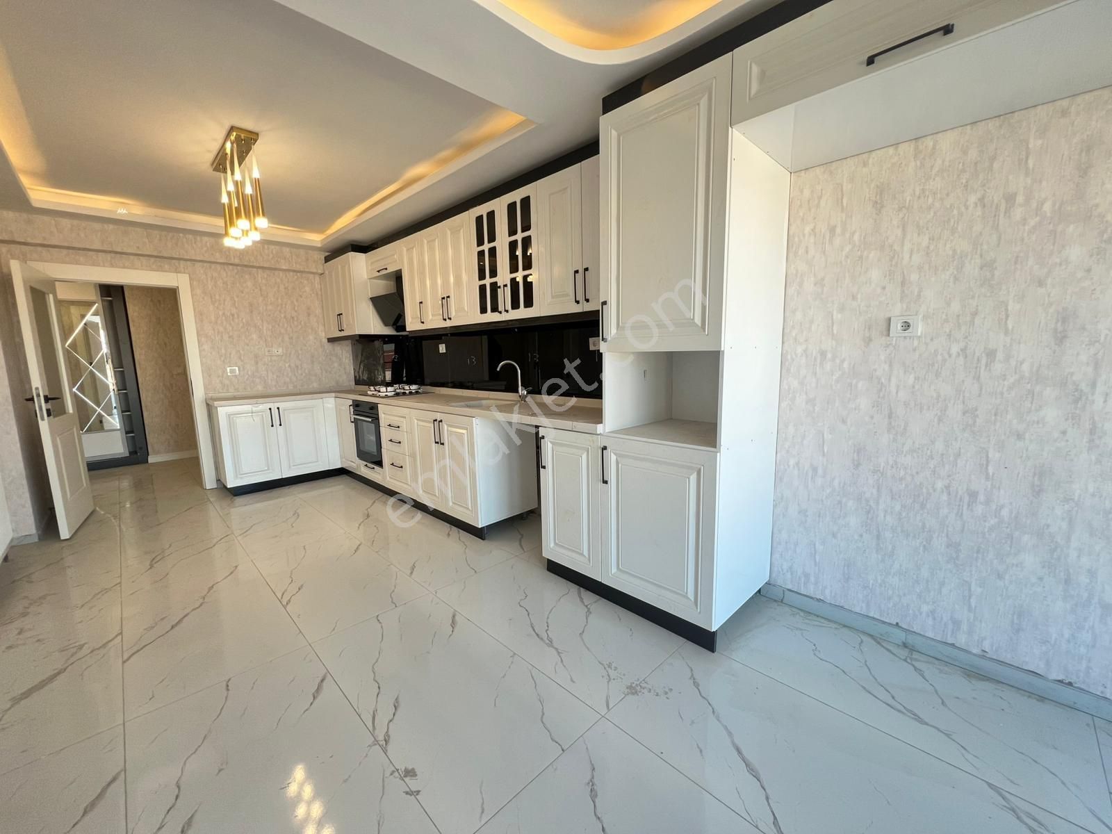 Engin Emlak'tan Manzarlı 4+1 Site İçerisin'de G.odalı Daire - Görsel 2