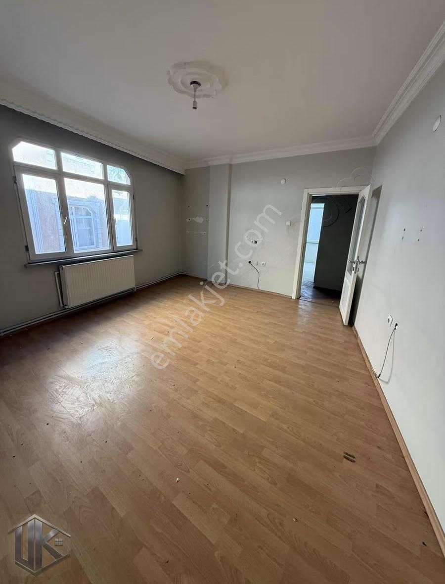 Uğur Gayrimenkulden Gazi Mah 1+1 Yatırıma Uygun Satılık Daire