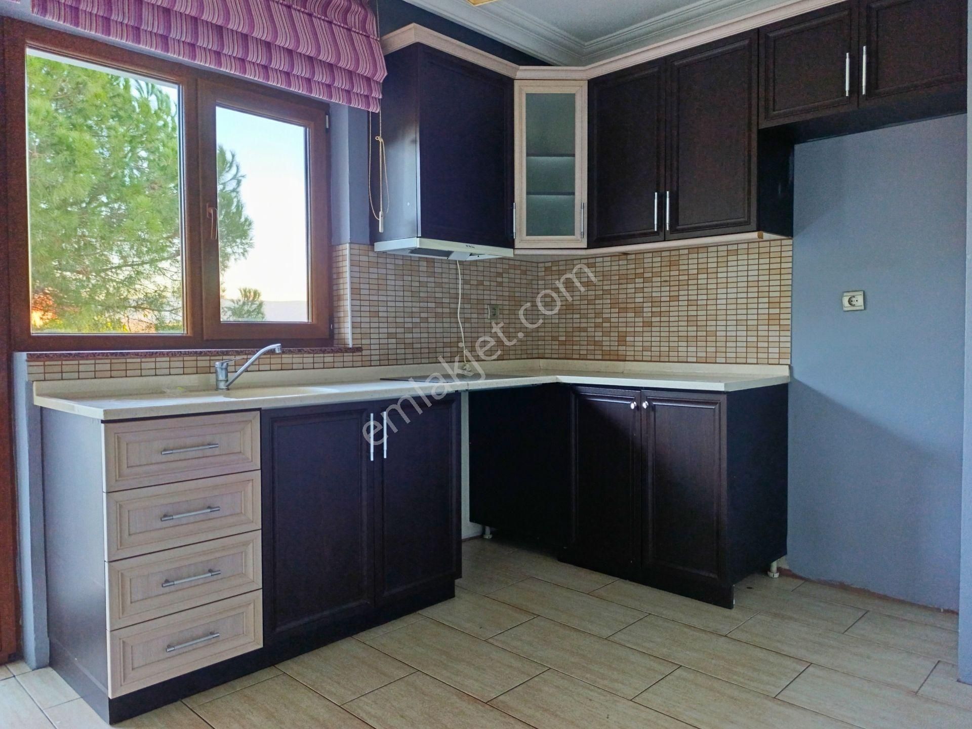 Çanakkale Cevatpaşa Kordona Yürüme Mesafesinde 3+1 Kiralık Daire - Görsel 8