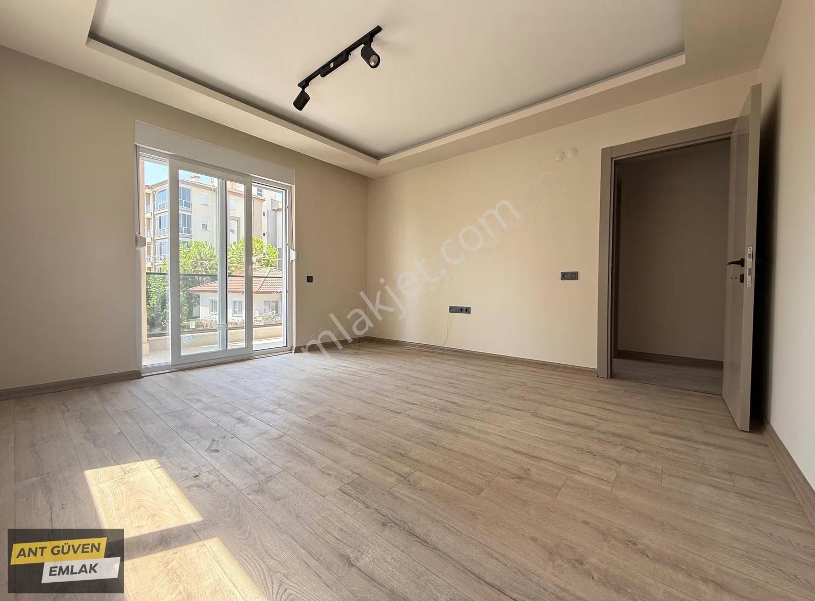 Bahçeyaka'da Merkezi Konumda 2+1 Sıfır Asansörlü Daire - Görsel 5