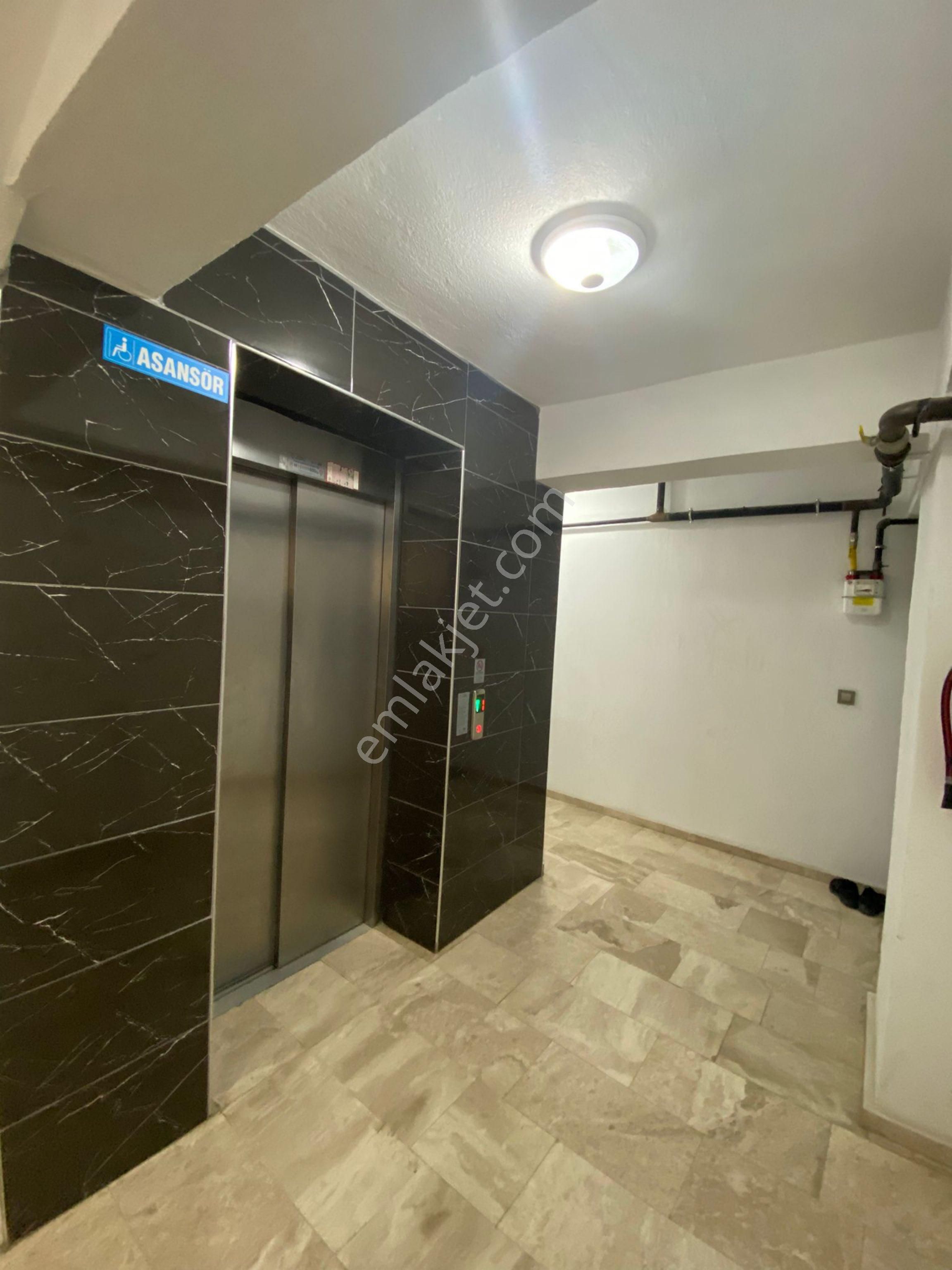 Ayrancılar İnönü Mahallesi’nde Havuzu Sitede 2 + 1 Doğalgazlı Havuz Cepheli Kiralık Daire - Görsel 4