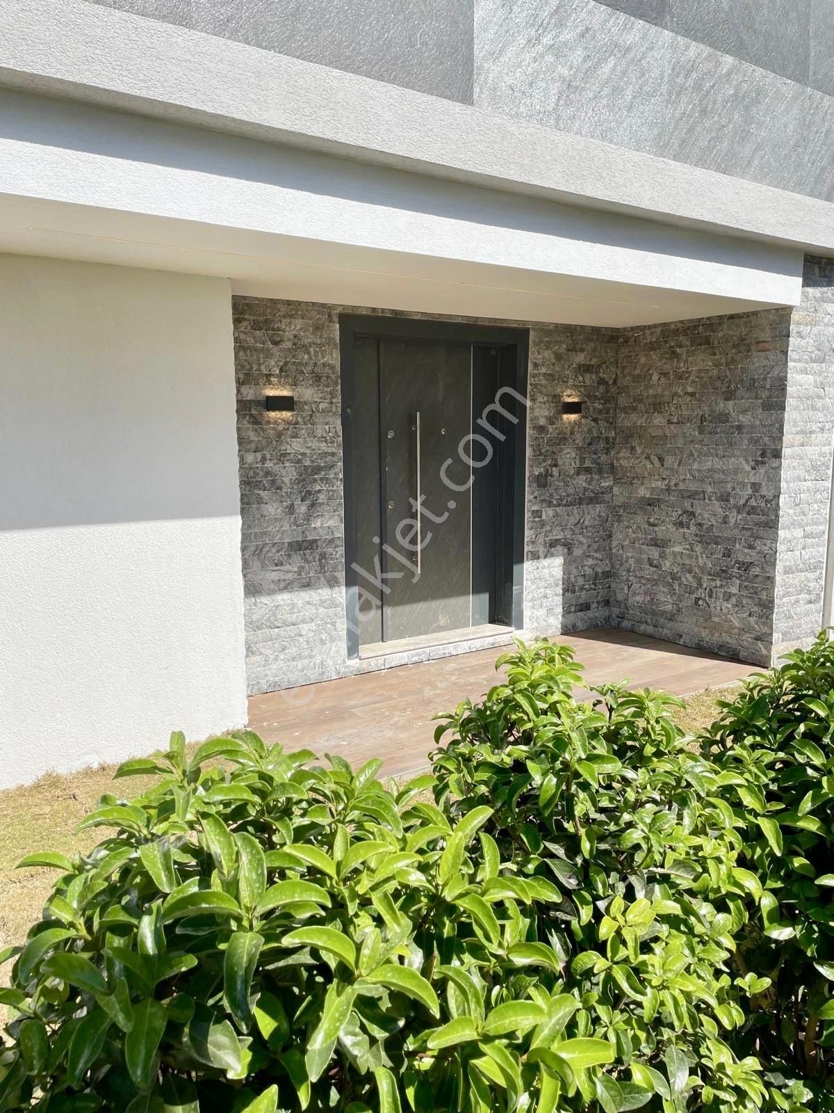 Kuşadası Güzelçamlı Satılık 3+1 Villa - Görsel 7