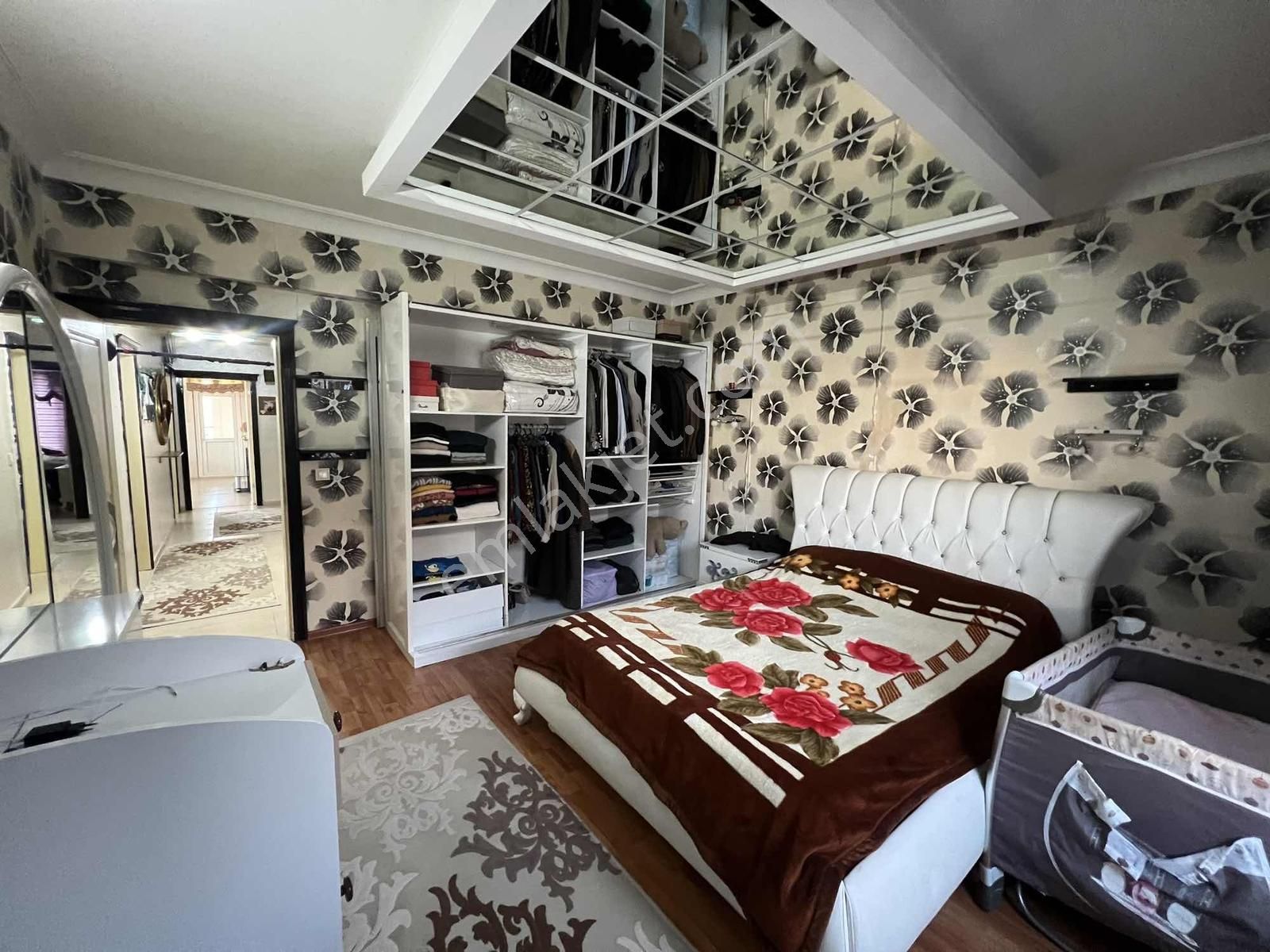 ****ilke Emlaktan****otogar Karşısında Geniş Bakımlı 3+1 Daire