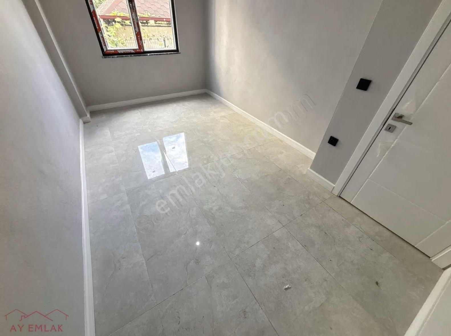 Akkumda Denize Yakın Müstakil Bahçe Kullanımlı 2+1 Lüks Daire - Görsel 12