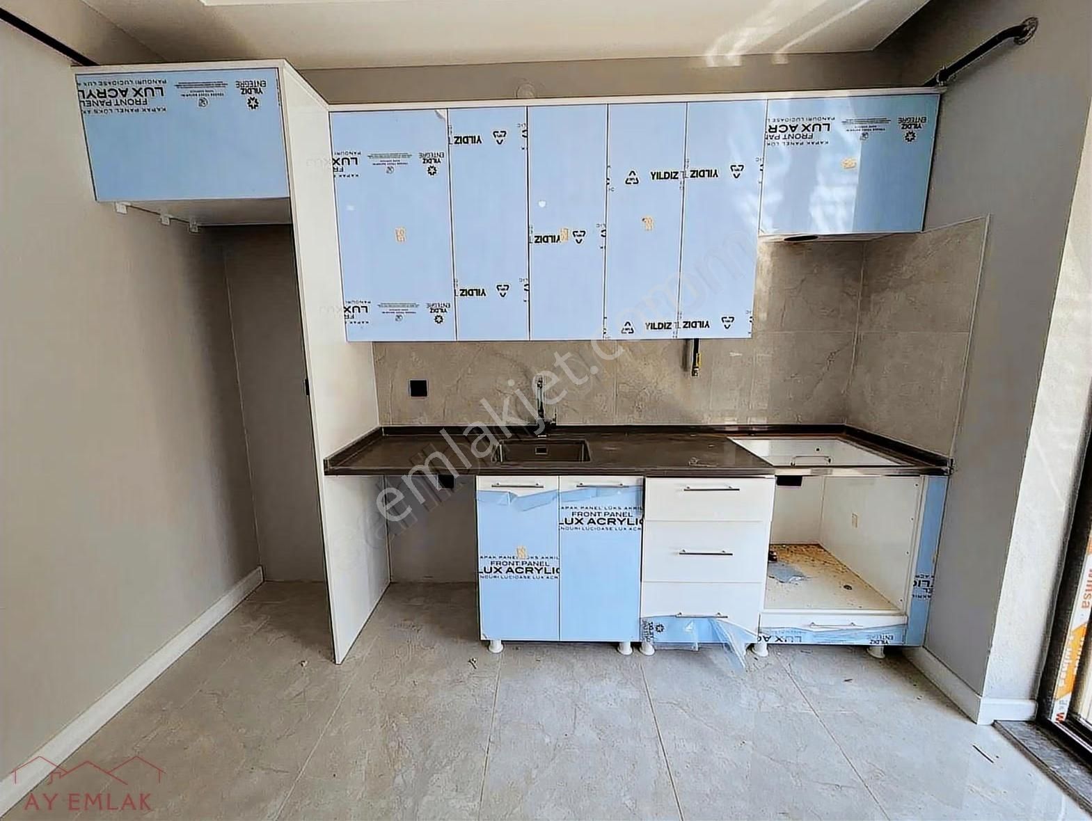 Akkumda Denize Yakın Müstakil Bahçe Kullanımlı 2+1 Lüks Daire - Görsel 2