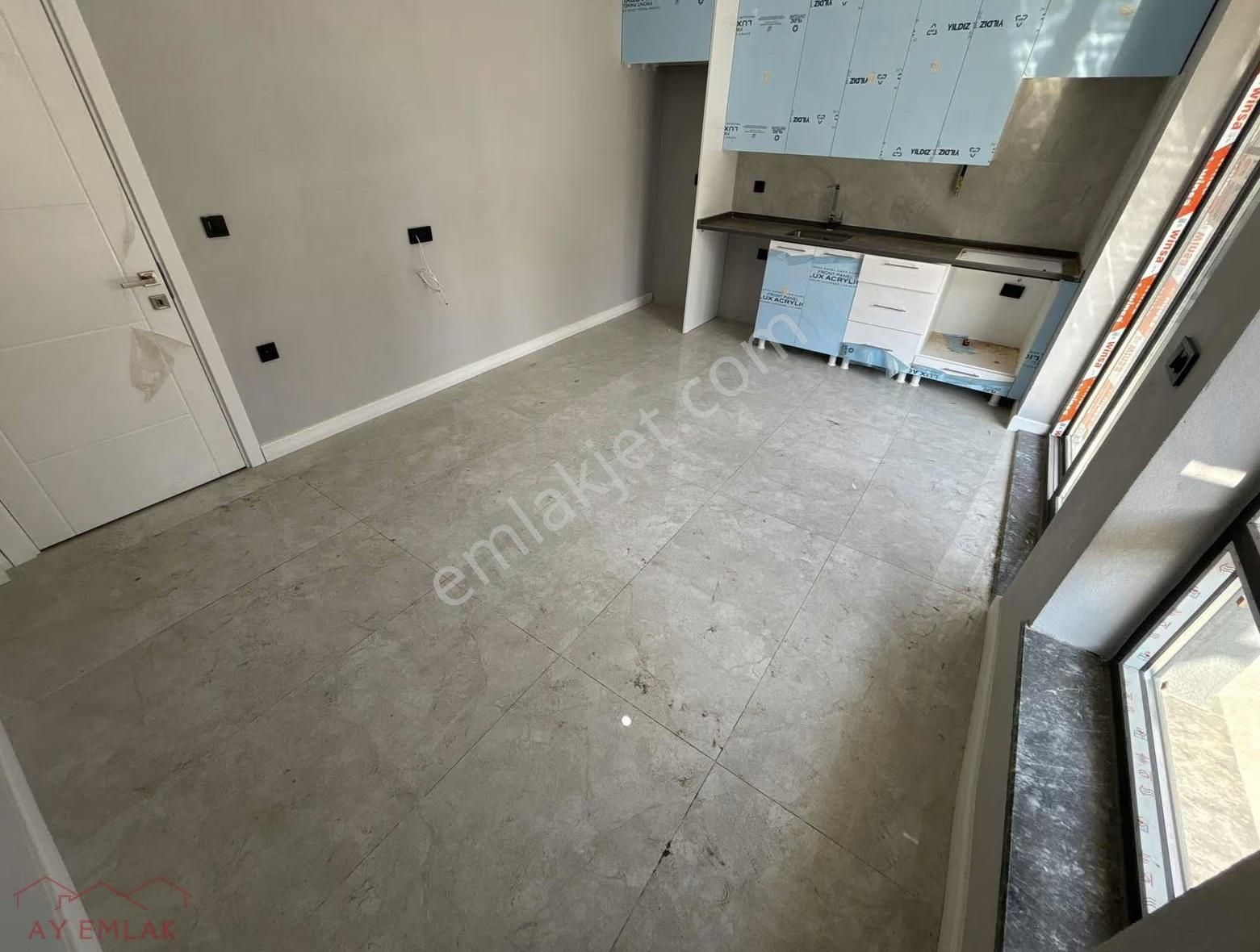 Akkumda Denize Yakın Müstakil Bahçe Kullanımlı 2+1 Lüks Daire - Görsel 17