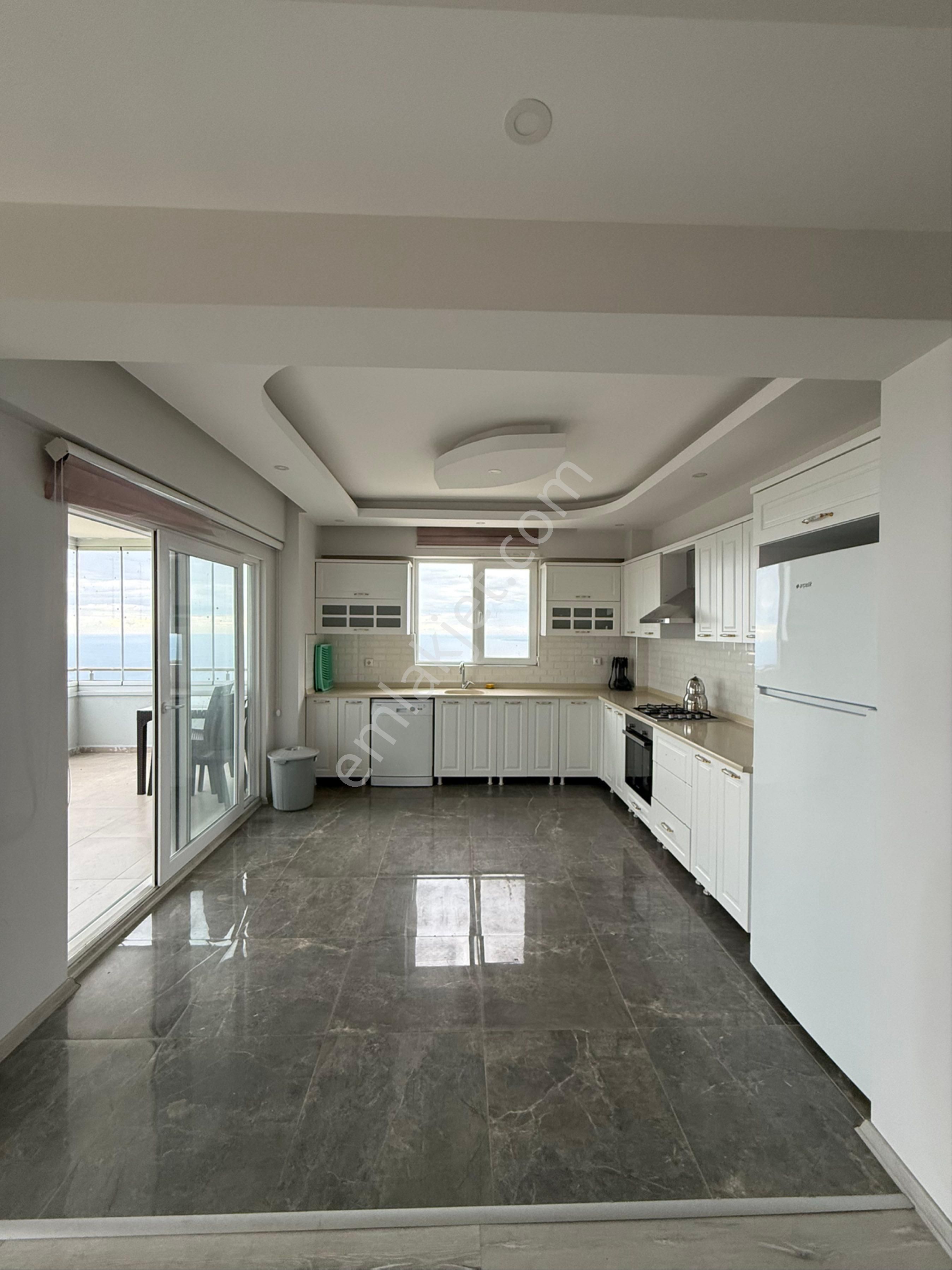 Takaslı Sahibinden 140m² Eşyalı 3+1 Deniz Ve Şehir Manzaralı - Görsel 3