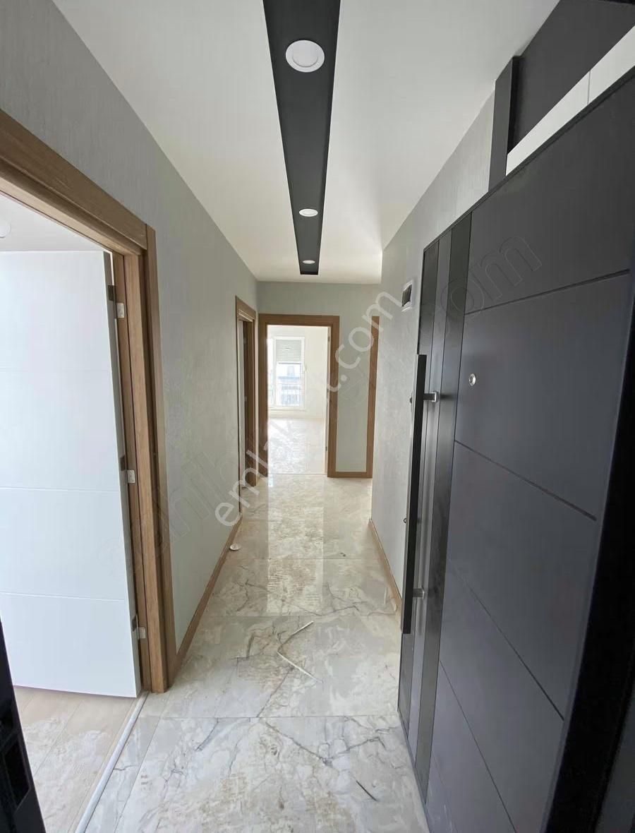 Aydoğmuş Mah Katta Sıfır İskanlı Her Şeyi Ayrı 2+1