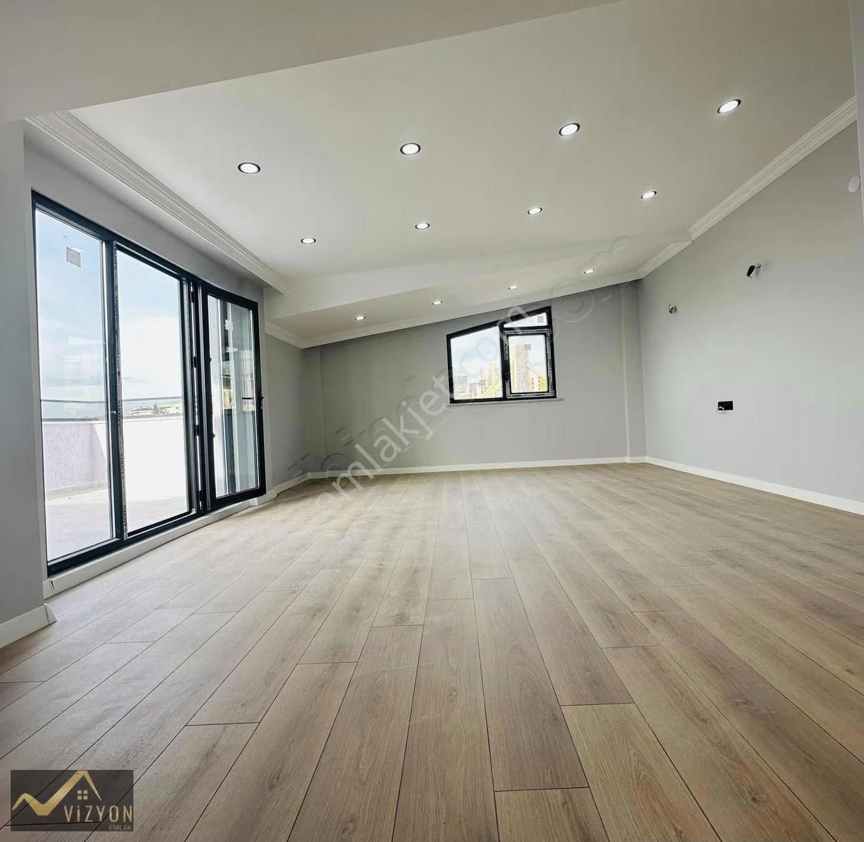 Bayramoğlu Villa Bölgesinde Ful Deniz Manzaralı 4+1 Lüx Dublex - Görsel 33