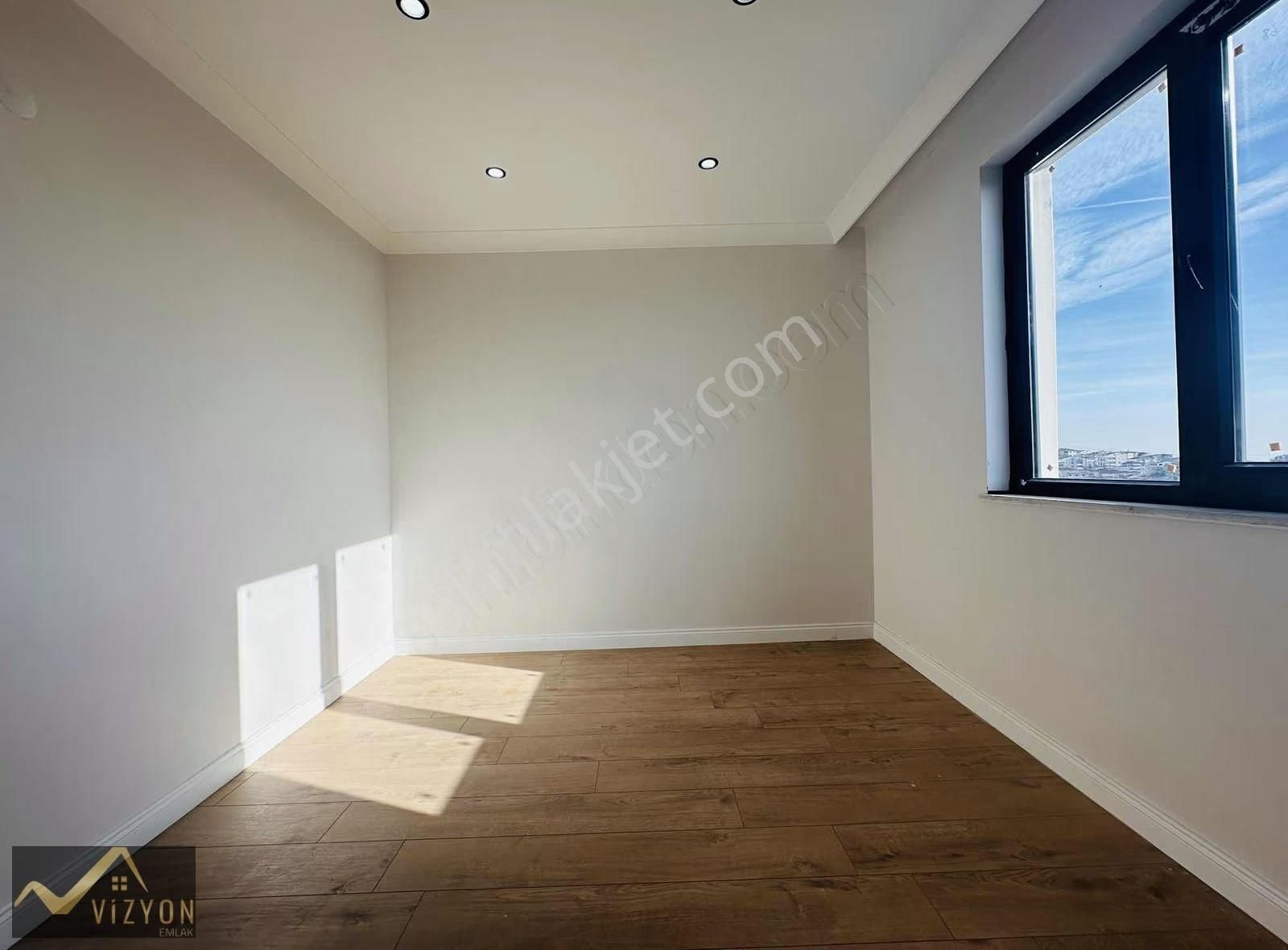 Vizyon Emlak'tan Ful Deniz Ve Köprü Manzaralı 4+1 Lüx Dublex - Görsel 13