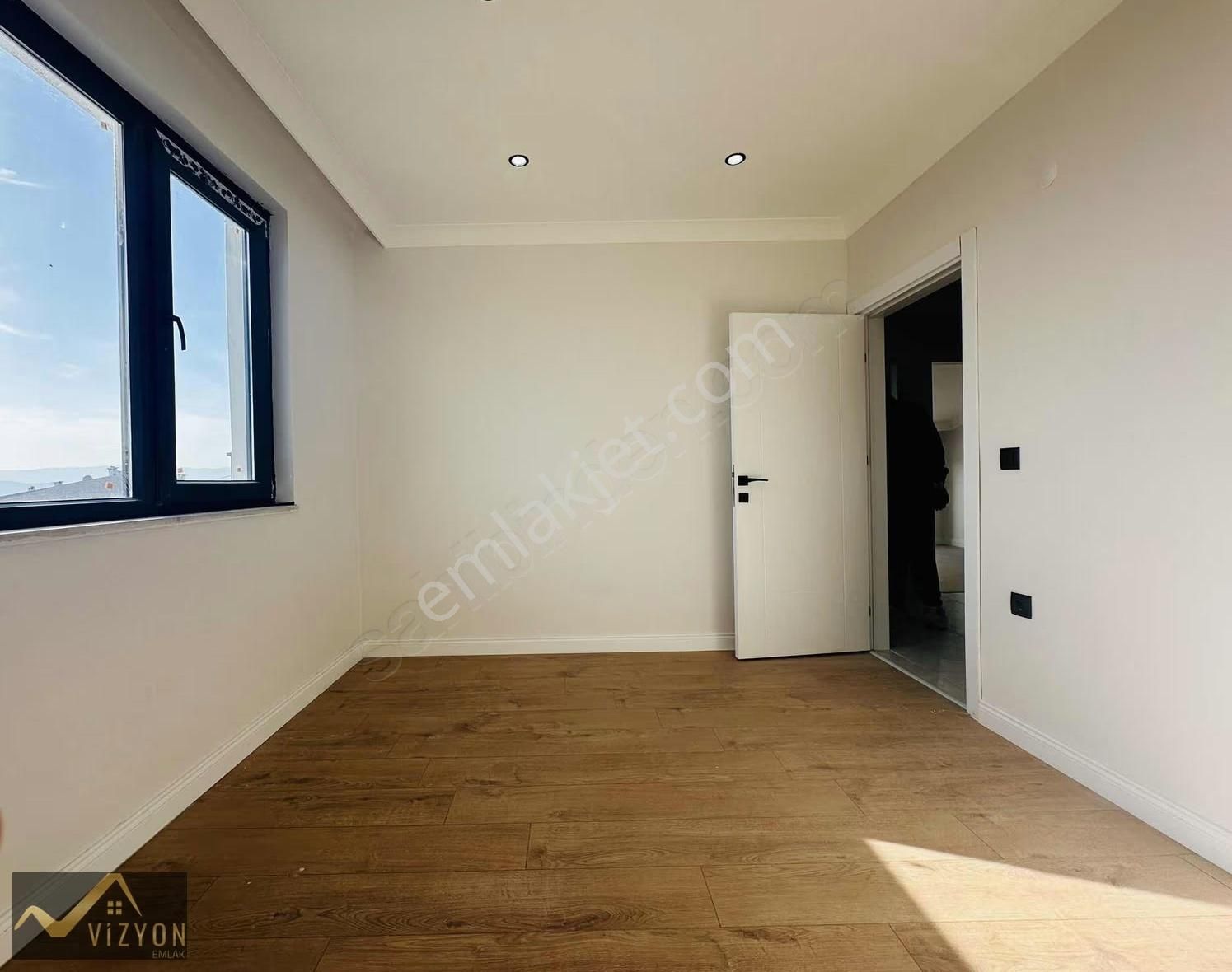 Vizyon Emlak'tan Ful Deniz Ve Köprü Manzaralı 4+1 Lüx Dublex - Görsel 5