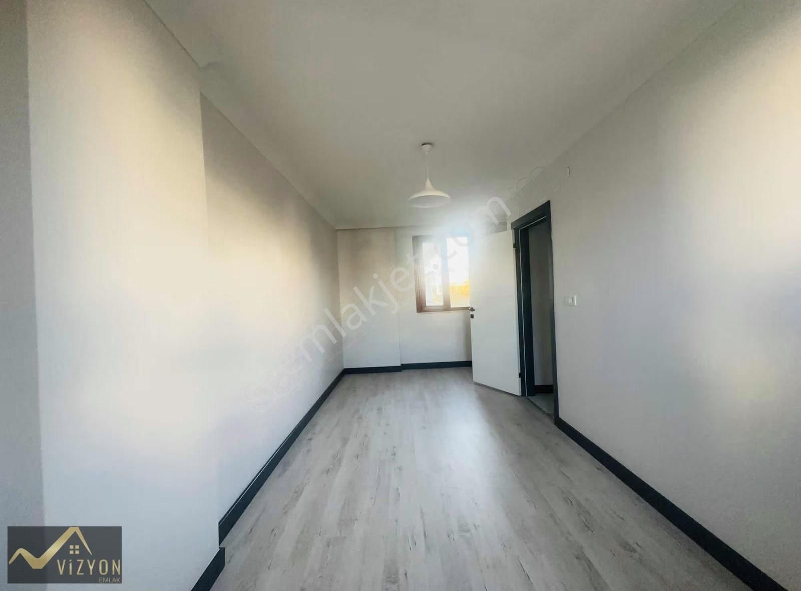 Vizyon Emlak Tan Bayramoglun Da 4+1 Kiralık Site İçi Villa - Görsel 2