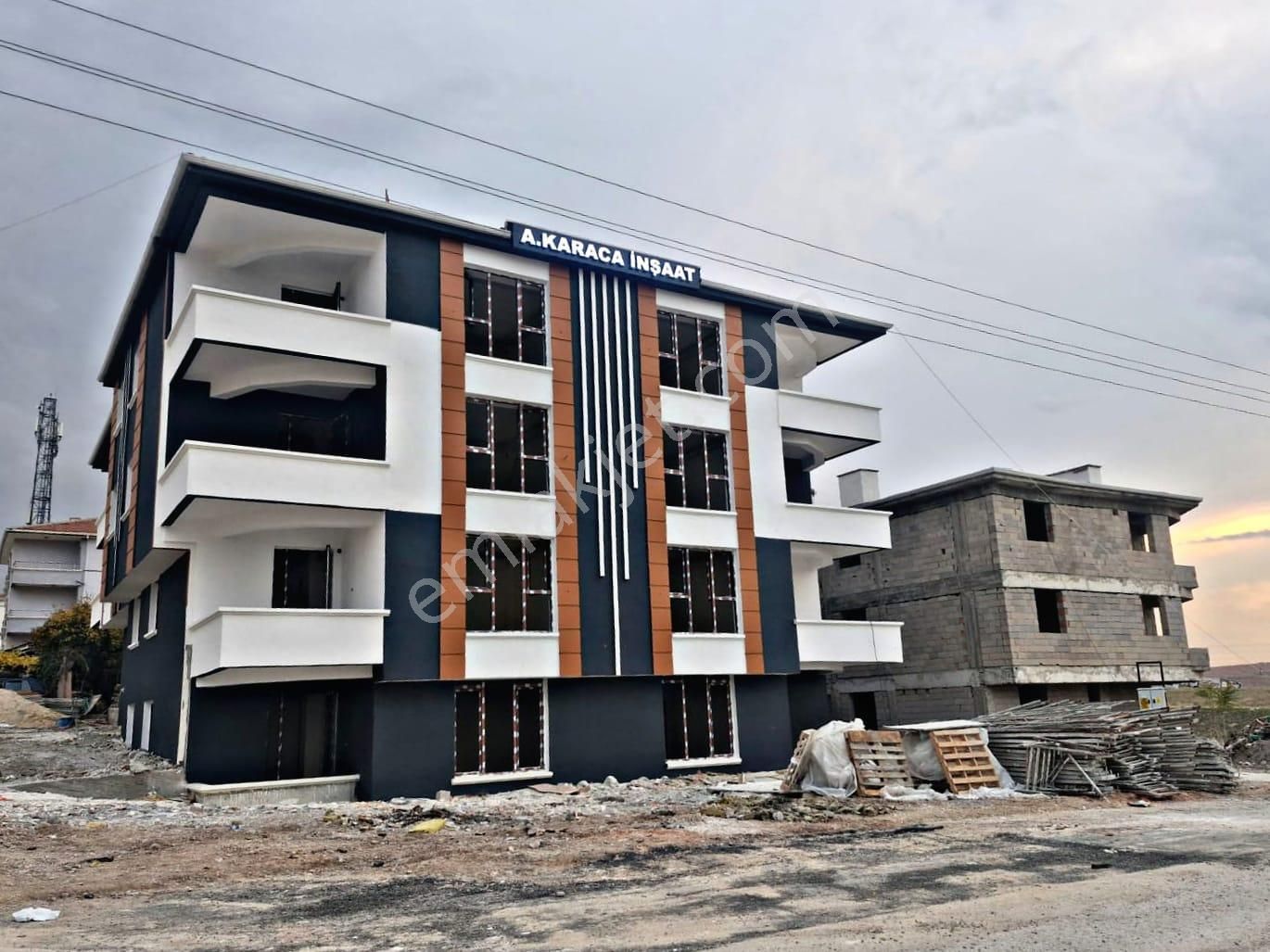 Karaca İnşaat'tan Lüx Donatılara Sahip Sıfır Kat Seçenekli 3+1 Asansörlü Daireler