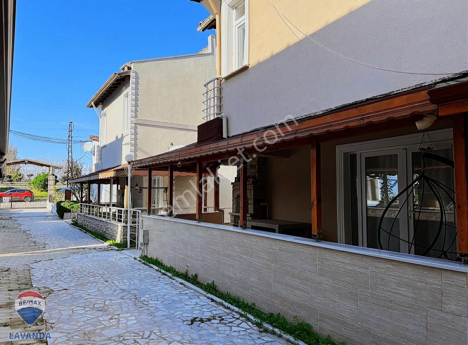 Denize Sıfır Konumda Site İçin'de 3+1 Müstakil Villa - Görsel 9