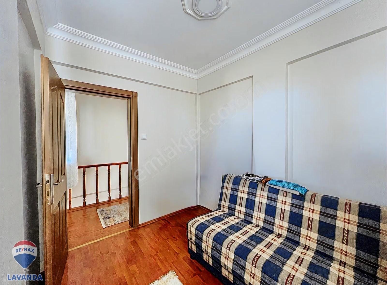 Denize Sıfır Konumda Site İçin'de 3+1 Müstakil Villa - Görsel 18