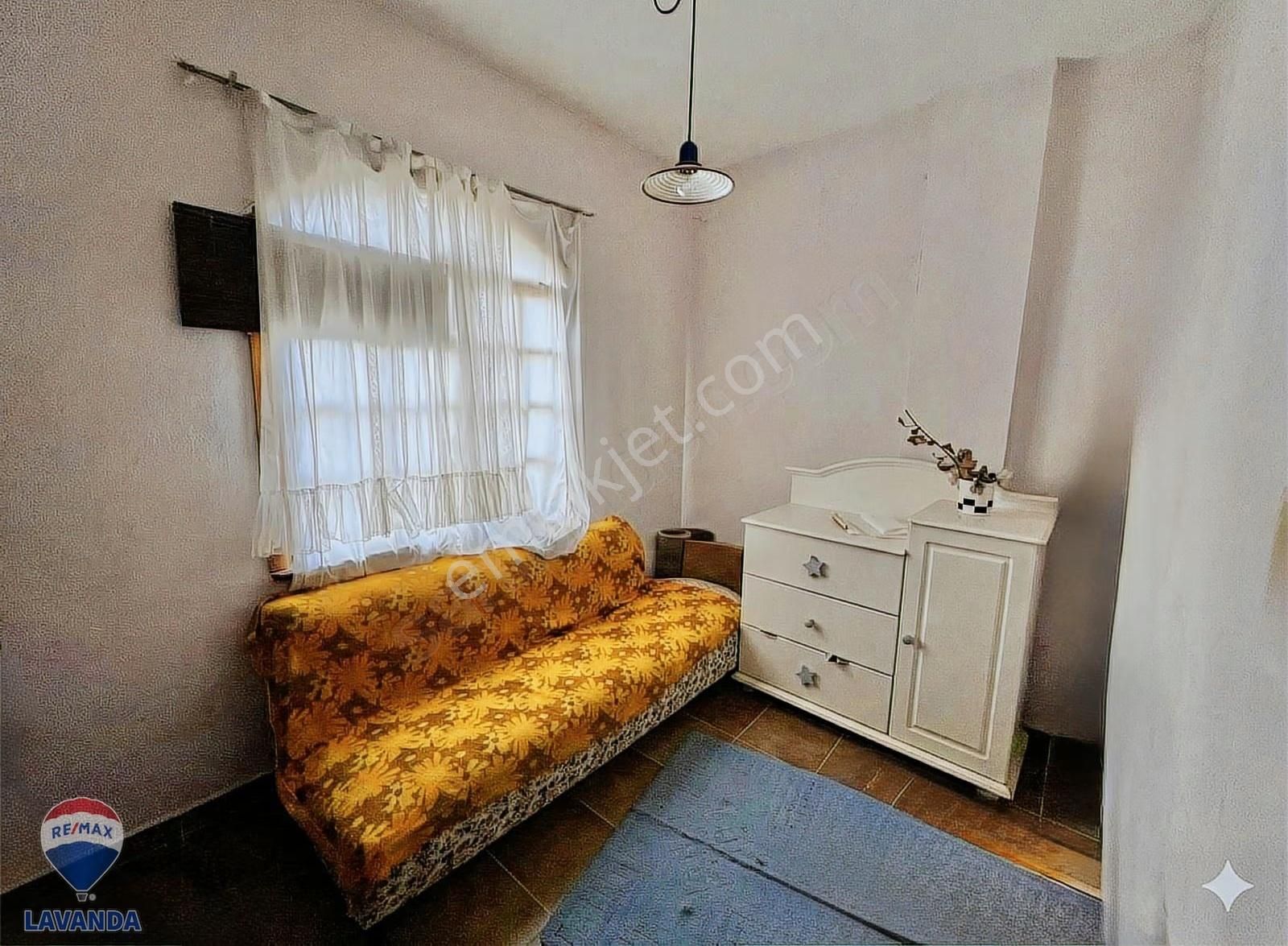 Semizkumlar Denizciler Sitesinde 270m2 Arsa İçinde 6+2 Villa - Görsel 13