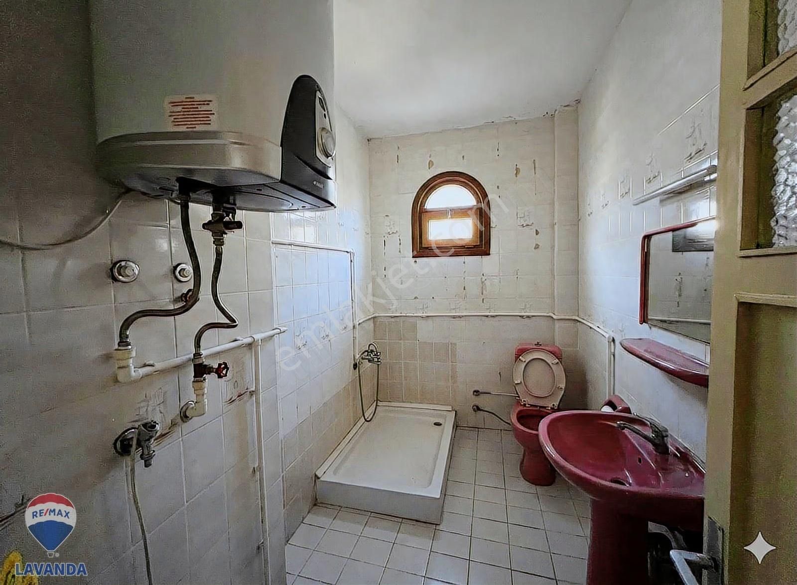 Semizkumlar Denizciler Sitesinde 270m2 Arsa İçinde 6+2 Villa - Görsel 5