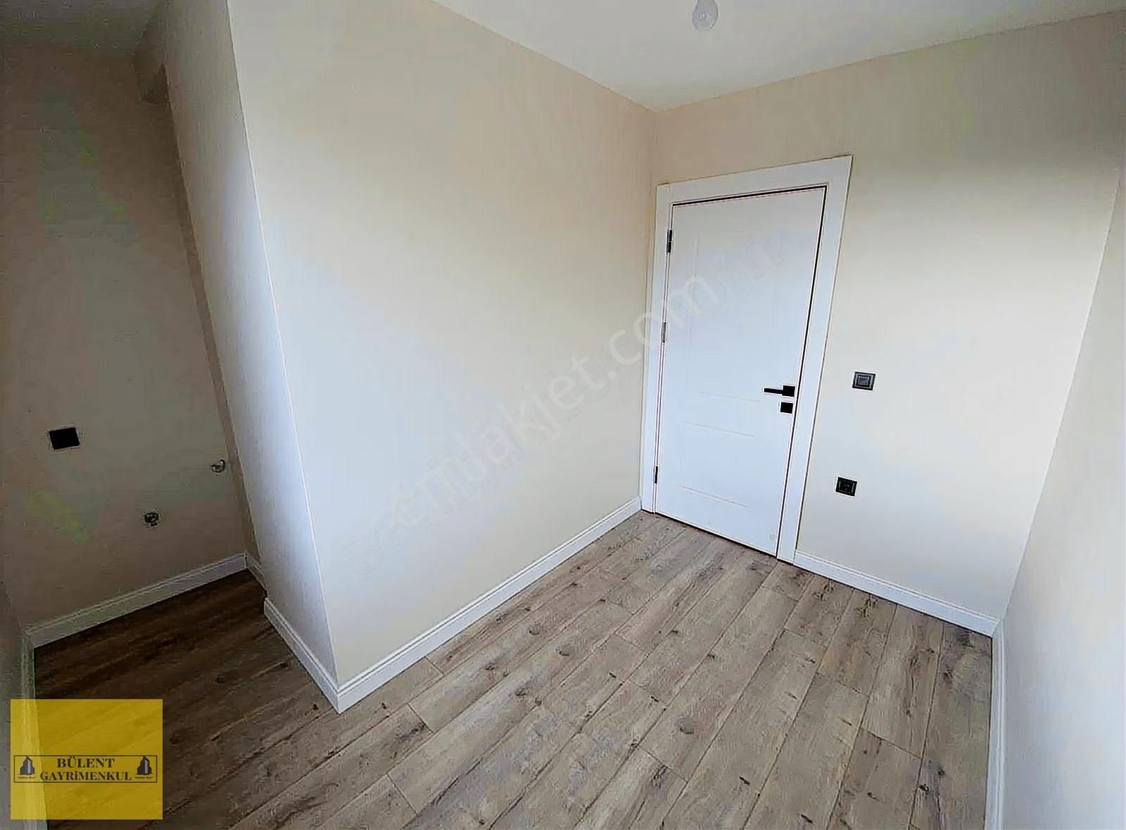 Bahçelievler Soğanlı Mevkii'nde 2+1 Klima-ankastreli Lüks Daire - Görsel 20