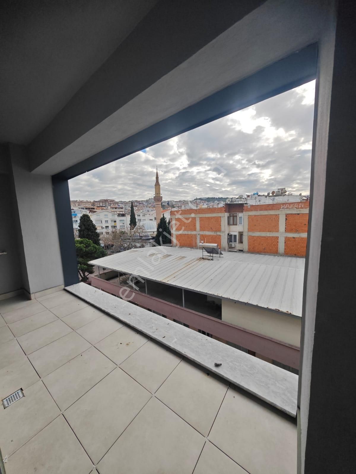 Ümmetoğlu'ndan Dikili Merkez 3+1 Köşe Daire / Deniz Cepheli Satılık Daire - Görsel 31