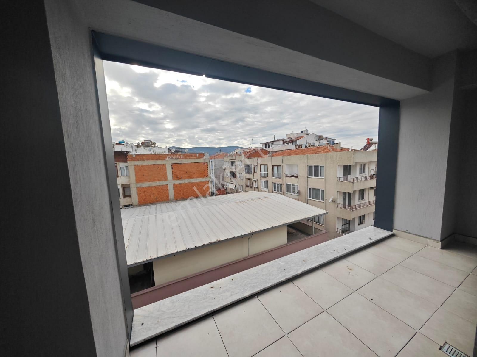 Ümmetoğlu'ndan Dikili Merkez 3+1 Köşe Daire / Deniz Cepheli Satılık Daire - Görsel 33