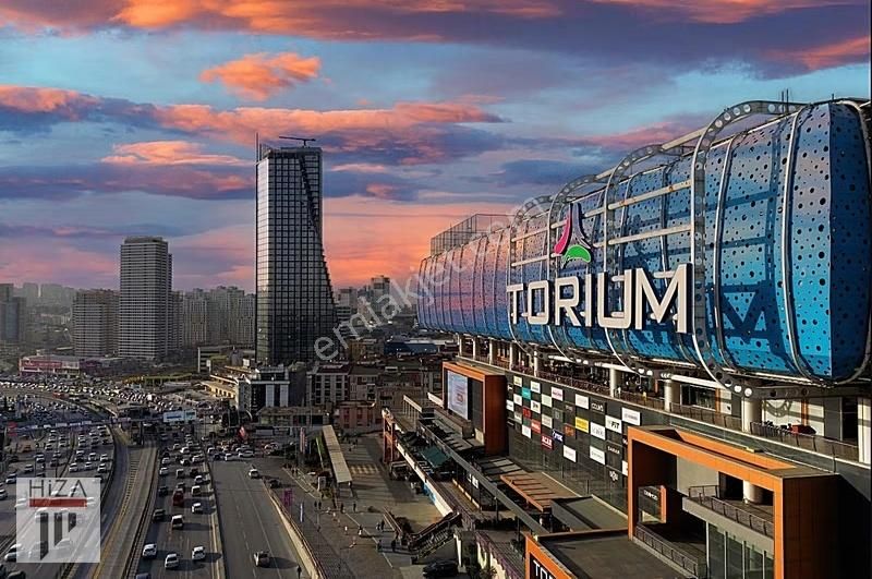 Avcılarda Cadde Üzeri Köşebaşı 2+1 Satılık Fırsat Daire !!