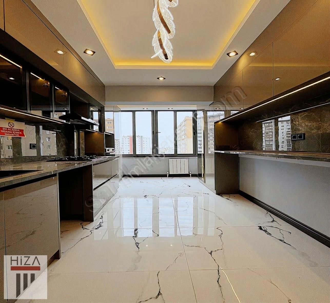 Beylikdüzünde Metrobüse Çok Yakın Lüks Dekorlu 3+1 Daire!!