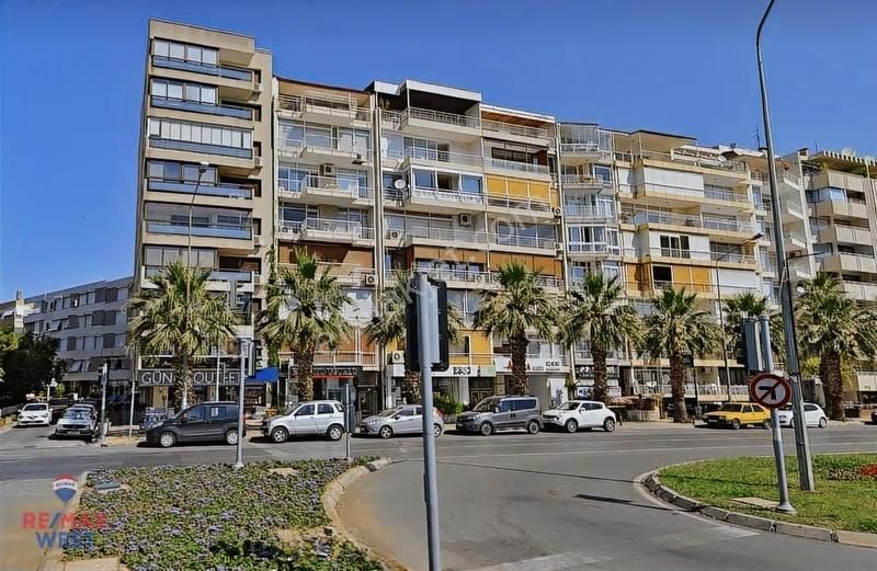 Karşıyaka Sahil 4+1 Tadilatlı Satılık Yalı Dairesi - Görsel 8