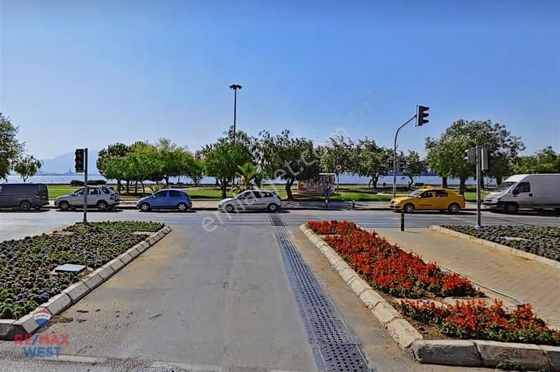 Karşıyaka Sahil 4+1 Tadilatlı Satılık Yalı Dairesi - Görsel 4