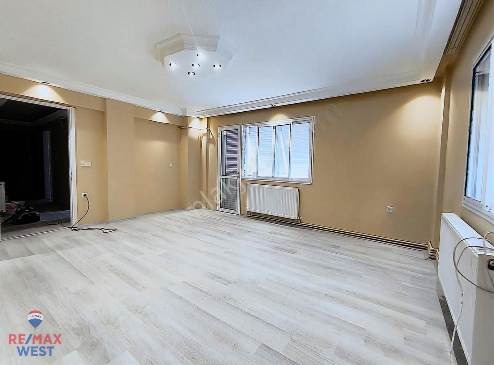 Remax West'ten Goncalarda Tadilatlı Köşe 3+1 - Görsel 14