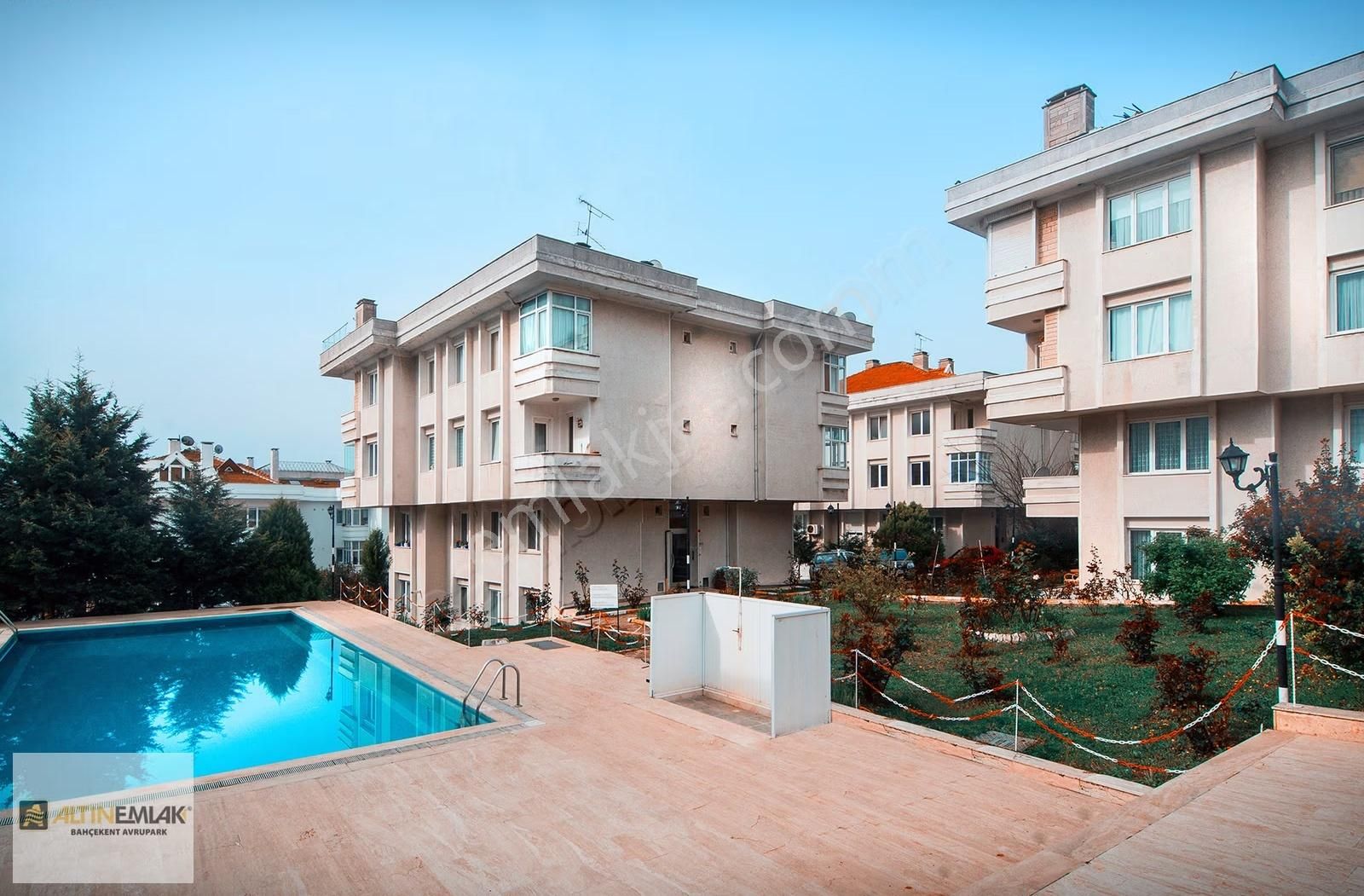 Büyükçekmece Fatih Mah Sera 1 Sitesi 4+1 Dubleks Kiralık Daire**