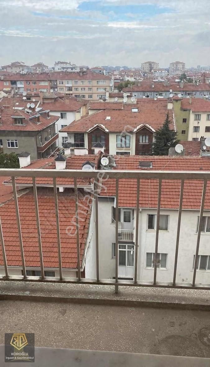 Ana Cadde Üzeri , Şehir Merkezinde, Açık Otoparklı Geniş 4+1 - Görsel 14