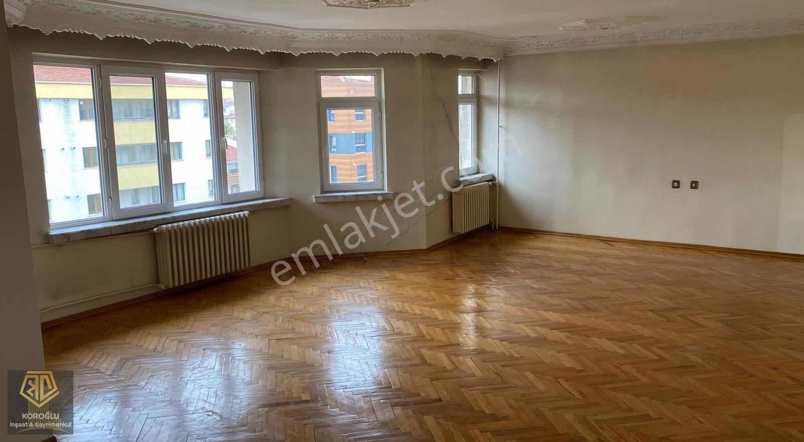 Ana Cadde Üzeri , Şehir Merkezinde, Açık Otoparklı Geniş 4+1 - Görsel 13