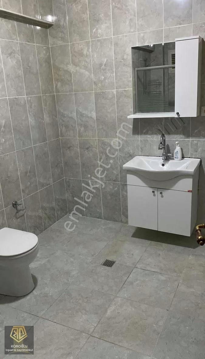 Ana Cadde Üzeri , Şehir Merkezinde, Açık Otoparklı Geniş 4+1 - Görsel 8