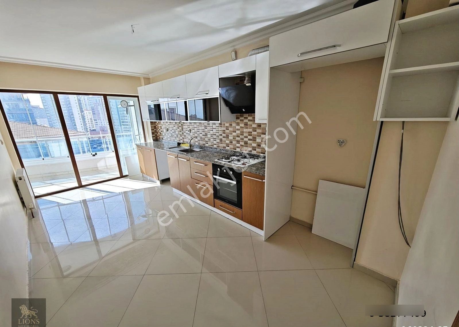 Pamuklar'da Site İçerisin'de 4+1 Full Yapılı Manzaralı Kiralık !!! - Görsel 21