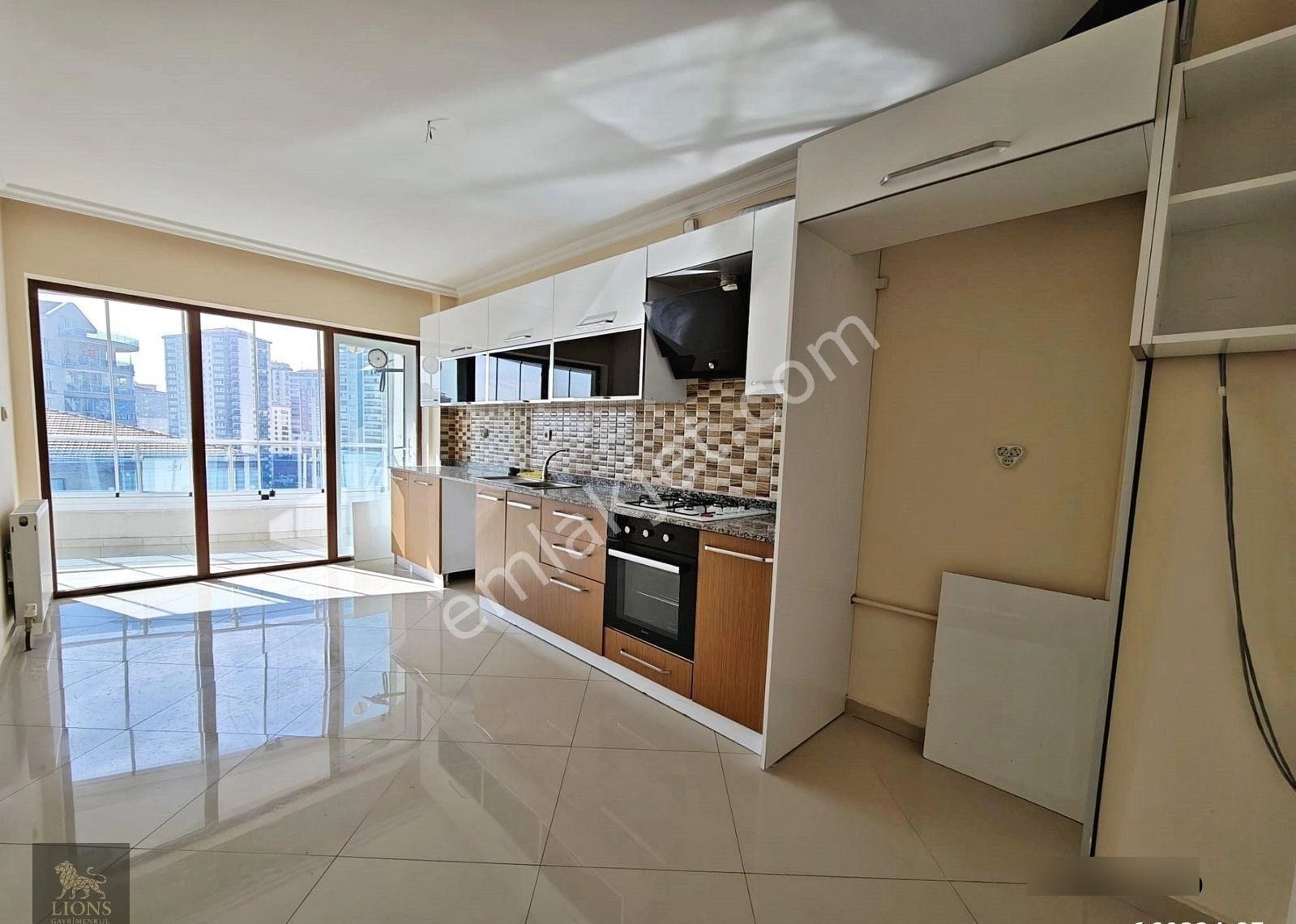 Pamuklar'da Site İçerisin'de 4+1 Full Yapılı Manzaralı Kiralık !!! - Görsel 4