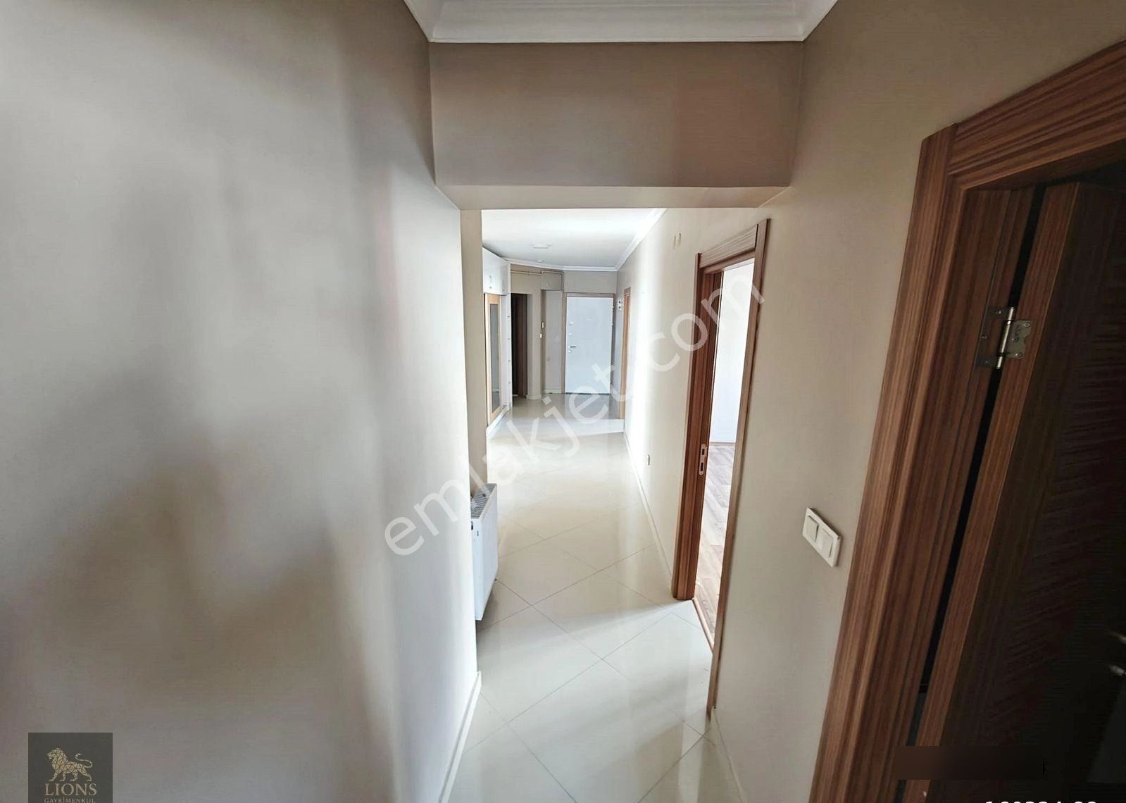 Pamuklar'da Site İçerisin'de 4+1 Full Yapılı Manzaralı Kiralık !!! - Görsel 15