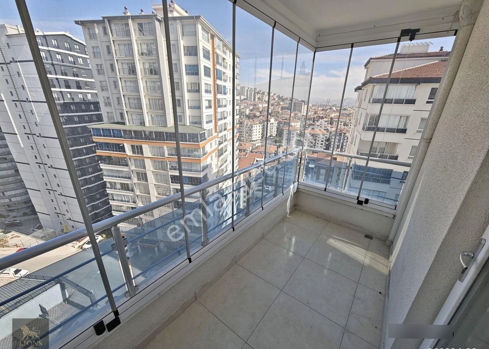 Pamuklar'da Site İçerisin'de 4+1 Full Yapılı Manzaralı Kiralık !!! - Görsel 3