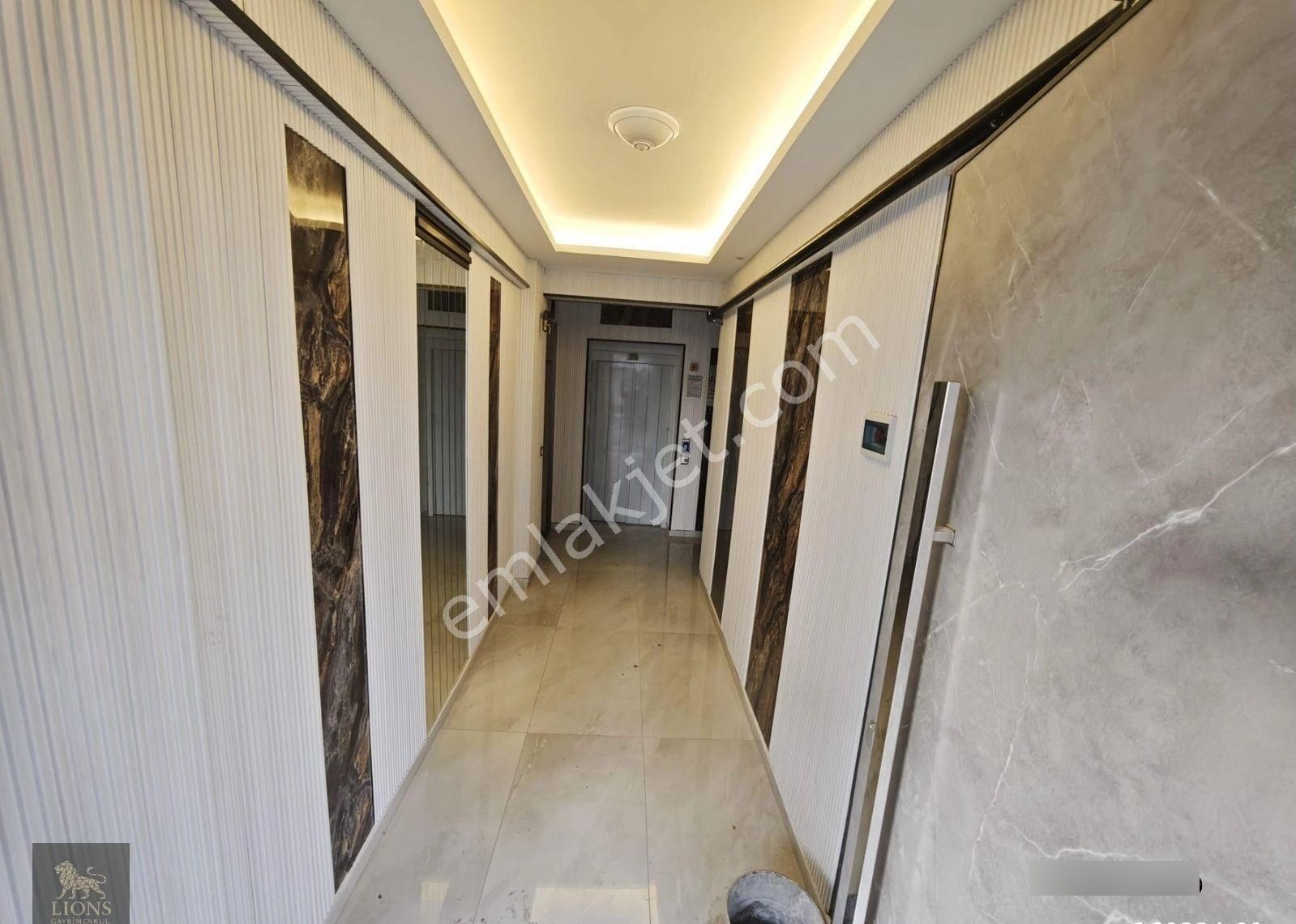 Sancaktepe'de 3+1 - Sıfır Bina - Ful Yapılı - Asansör - Ön Cephe - Görsel 12