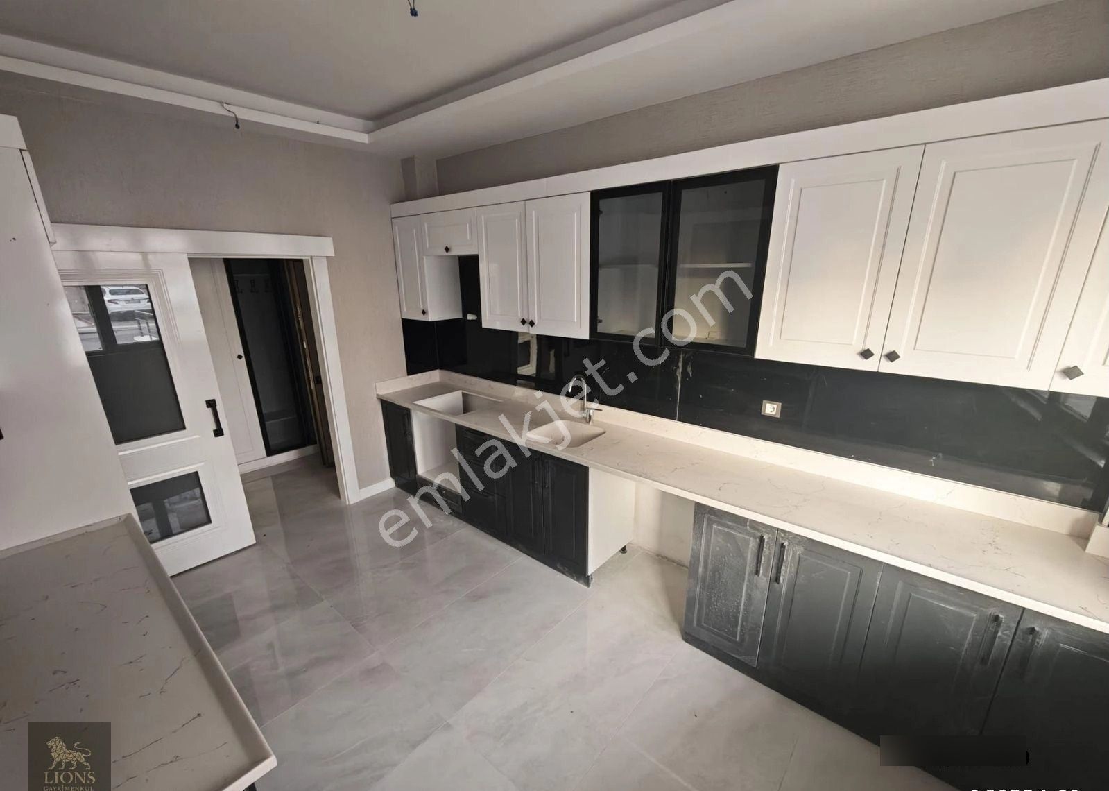 Sancaktepe'de 3+1 - Sıfır Bina - Ful Yapılı - Asansör - Ön Cephe - Görsel 10