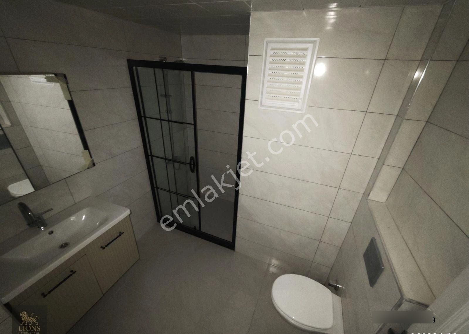 Sancaktepe'de 3+1 - Sıfır Bina - Ful Yapılı - Asansör - Ön Cephe - Görsel 22