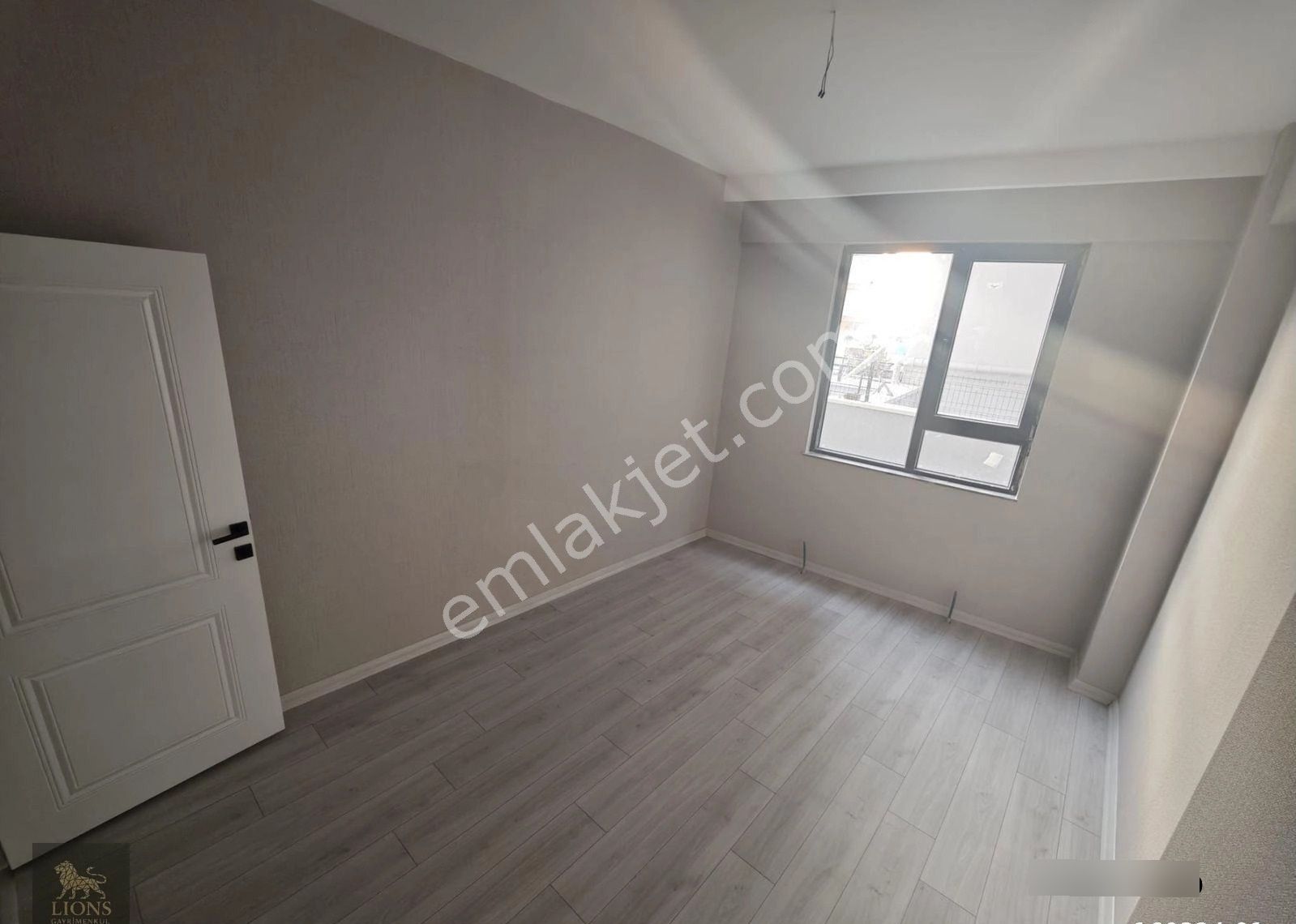 Sancaktepe'de 3+1 - Sıfır Bina - Ful Yapılı - Asansör - Ön Cephe - Görsel 35