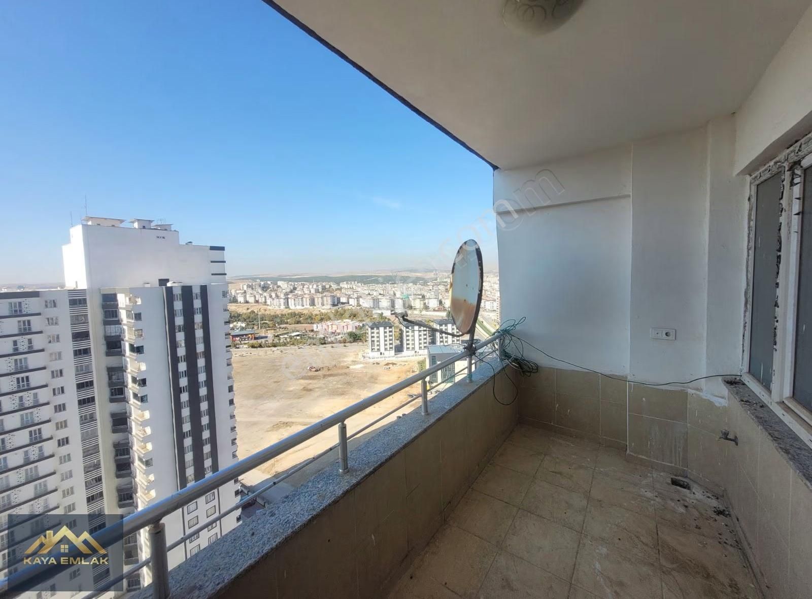 Karataş Merkezde Tranvay Caddesi Üzerinde Ara Kat 3+1 Daire - Görsel 26