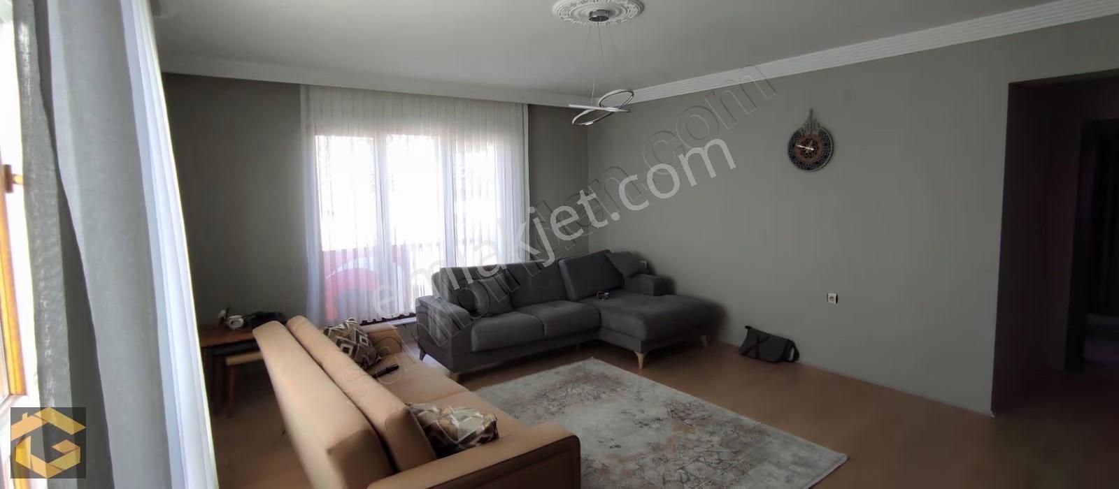 Gülpınar Cadde Üzeri Kiralık 3+1 Merkezi Isıtma - Görsel 3