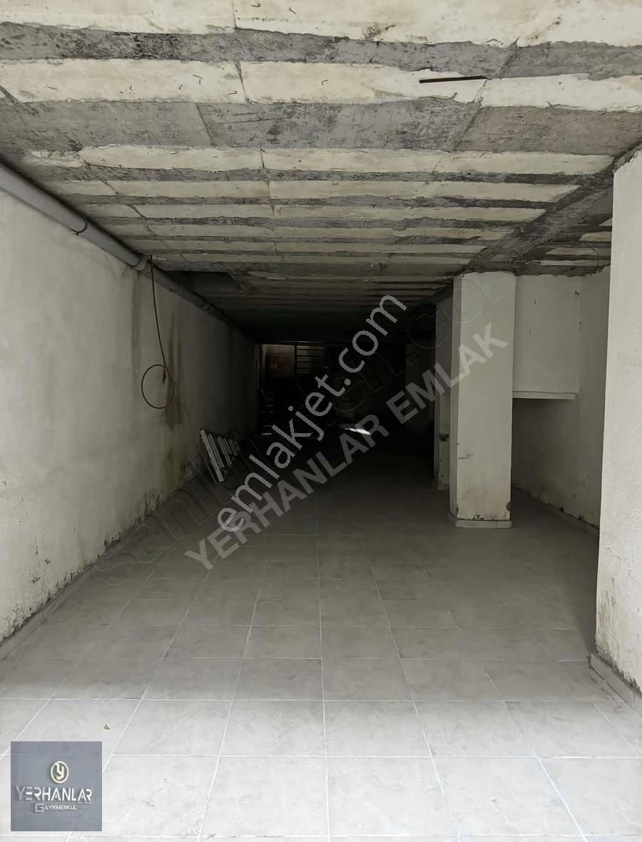 Arnavutköy Merkezde Cadde Üzeri İşlek 3 Katlı Dükkan. - Görsel 3