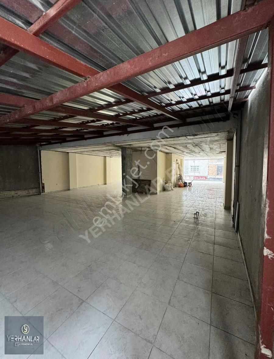 Arnavutköy Merkezde Cadde Üzeri İşlek 3 Katlı Dükkan. - Görsel 4