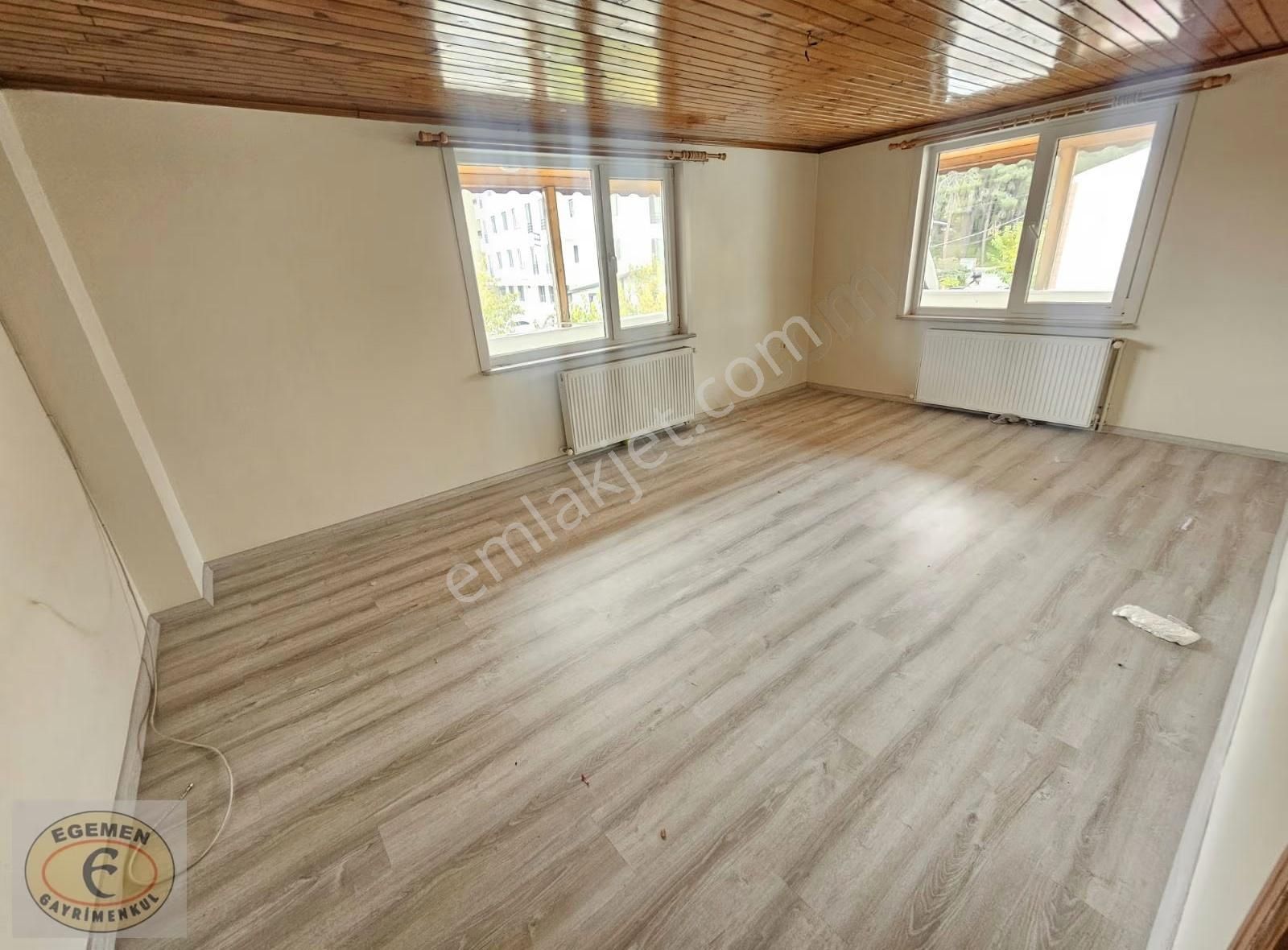 Sultanbeyli Turgut Reis Mahallesinde Kiralık 2+1 Daire