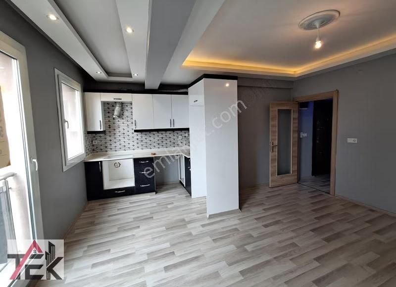 Şehir Hastanesi'ne Yakın Mesafede Ara Kat 2+1 Yeni Bina Kiralık