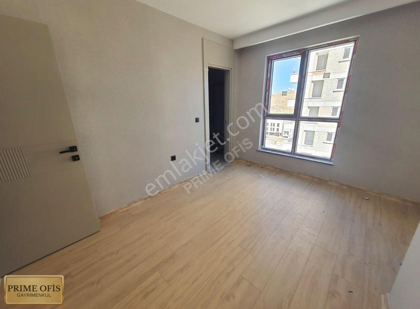 Ovacık Gözdesi 4+1 Sıfır Daire Oturuma Hazır Site İçerisinde - Görsel 31