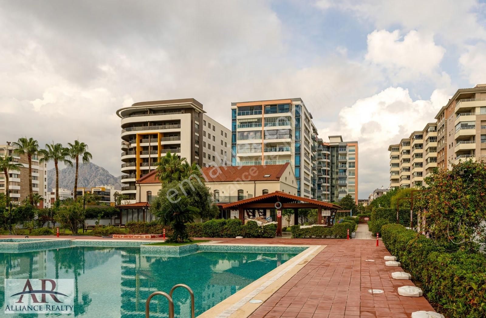 Mavi Kumsal'da Lüks 2+1 Bahçe Katı Net 109 M2 Full Eşyalı - Görsel 31